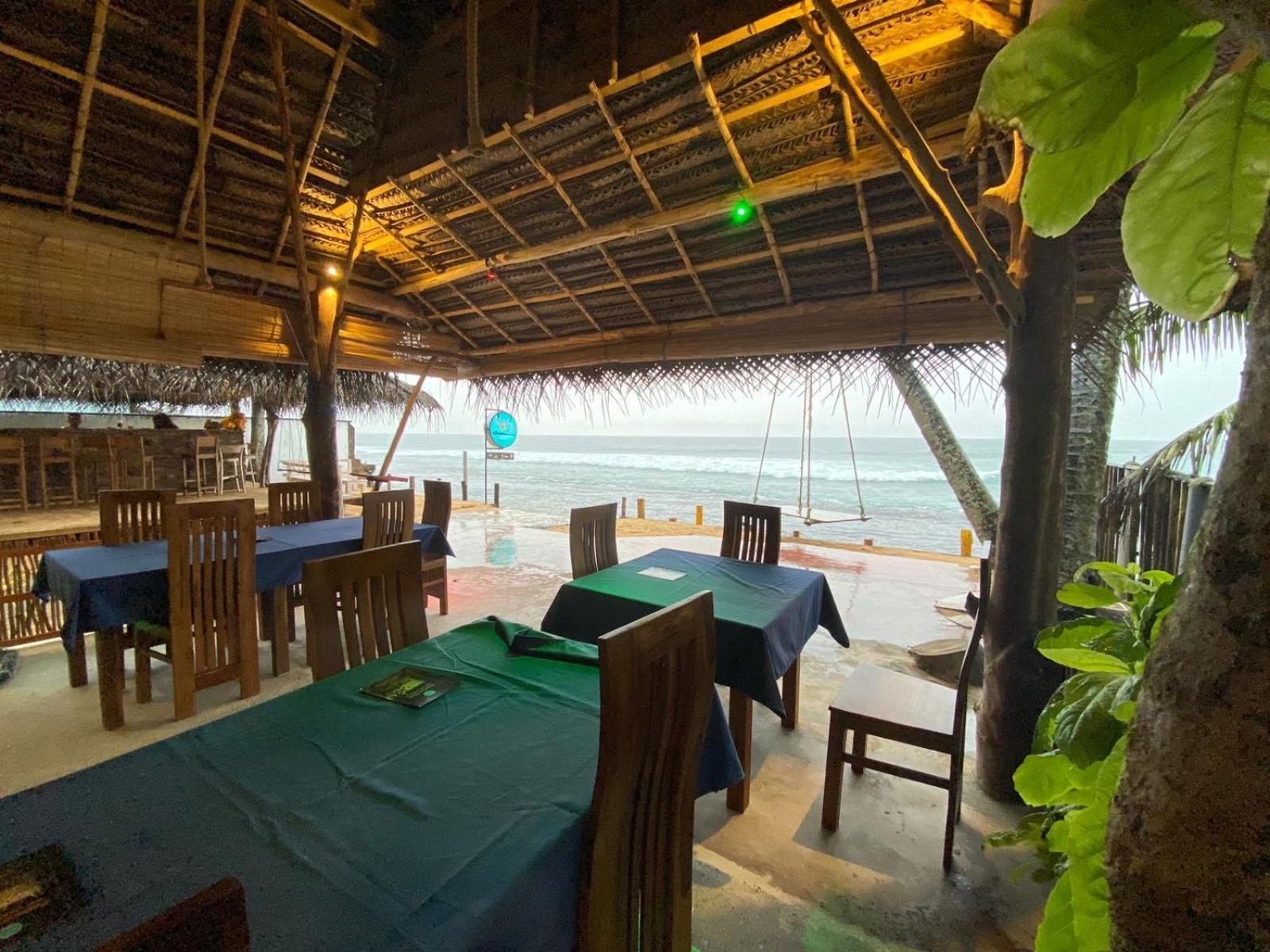 Sapphire Blue Hotel Hikkaduwa Ngoại thất bức ảnh