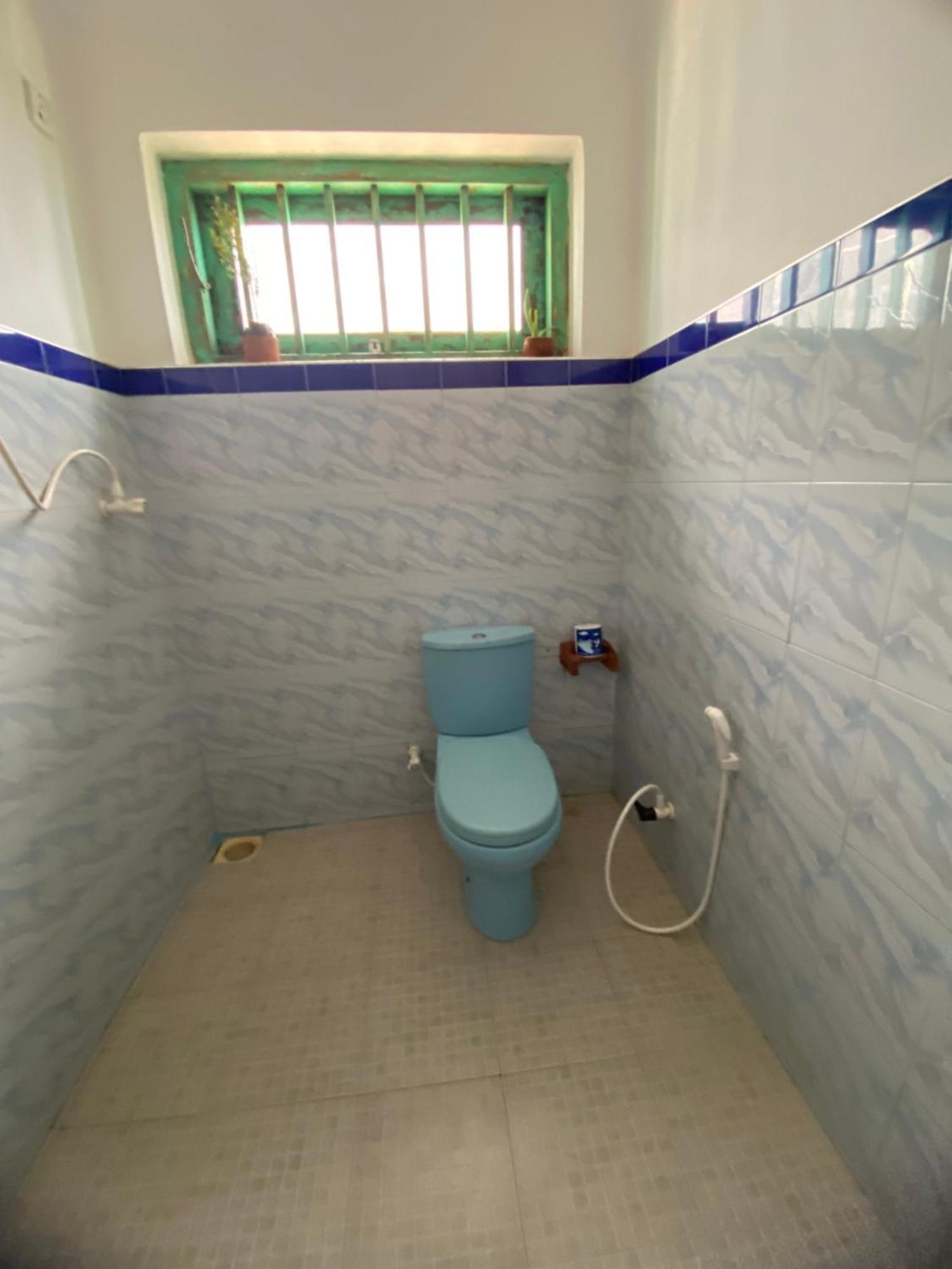 Sapphire Blue Hotel Hikkaduwa Ngoại thất bức ảnh