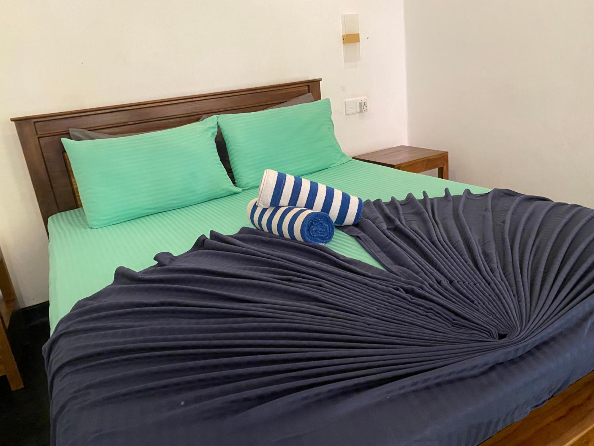 Sapphire Blue Hotel Hikkaduwa Ngoại thất bức ảnh